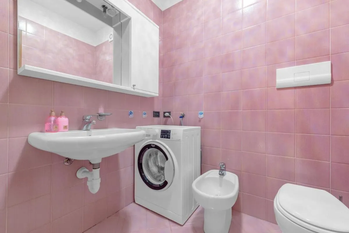 Vista Lago E Piscina - Apt Di Design A Desenzano 代森扎诺-德尔加达 0*,
