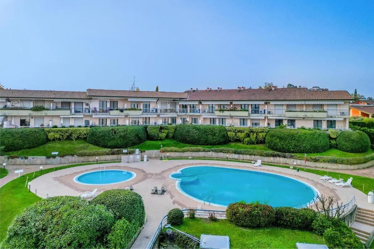 Vista Lago E Piscina - Apt Di Design A Desenzano 代森扎诺-德尔加达 公寓