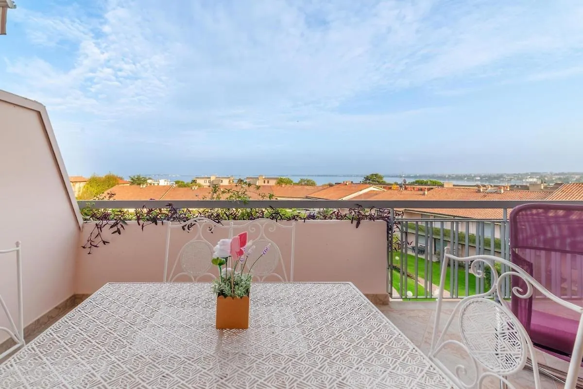 Vista Lago E Piscina - Apt Di Design A Desenzano 代森扎诺-德尔加达 意大利